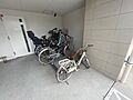 駐輪場置き場で...