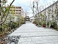 歩道からエント...