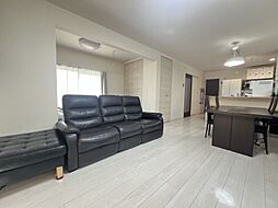 福津市福間南1丁目 4LDKのリビング/ダイニング