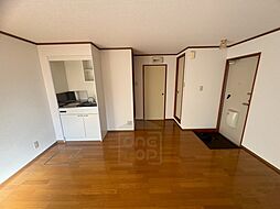 サンメゾン10 2階ワンルームのリビング/ダイニング