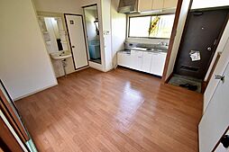 なかしまコートヴィレッヂ 202号室 2階3DKのリビング/ダイニング