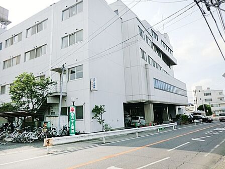 病院 2300m 名戸ヶ谷病院