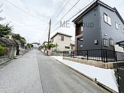 前面道路含む外観