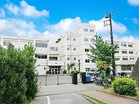 小学校 226m 西小中台小学校