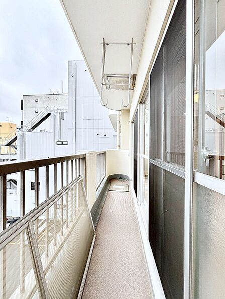 心地よい風を感じながらお洗濯物が干せそうです