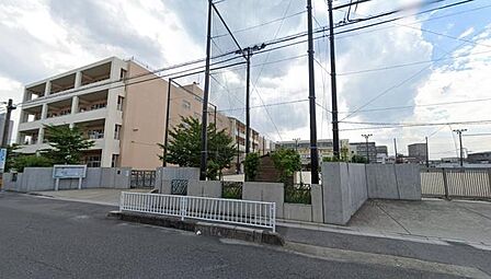 川口市立青木中央小学校（450m）