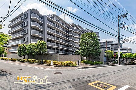 内覧をご希望の方は、お気軽にお問い合わせください。また、社用車によるご自宅や最寄り駅からの無料送迎サービスもご利用いただけます。初めてのマイホーム探しも、しっかりとサポートいたします。
