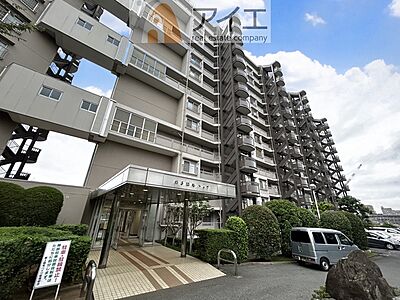 外観：友人を呼びたくなるリノベーション済みのきれいな住まいです