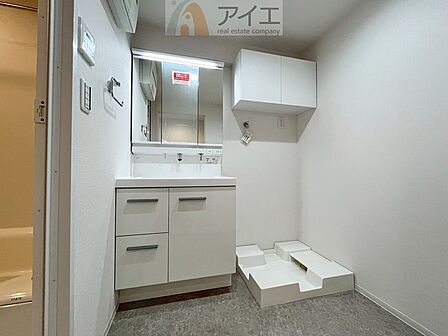 上質な洗面空間がゆとりの時間を演出
