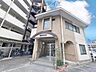 エントランス：共用部の清掃・修理は管理員が実施