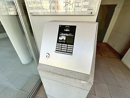 共働きや留守の多いご家族も安心の充実したセキュリティ