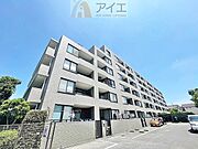 友人を呼びたくなるリノベーション済みのきれいな住まいです