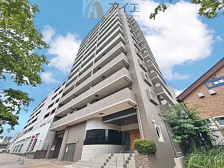 友人を呼びたくなるリノベーション済みのきれいな住まいです