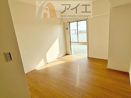 風通しが良く、開放感あふれるお部屋です