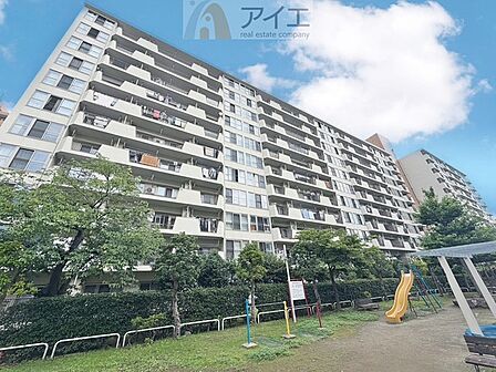 友人を呼びたくなるリノベーション済みのきれいな住まいです