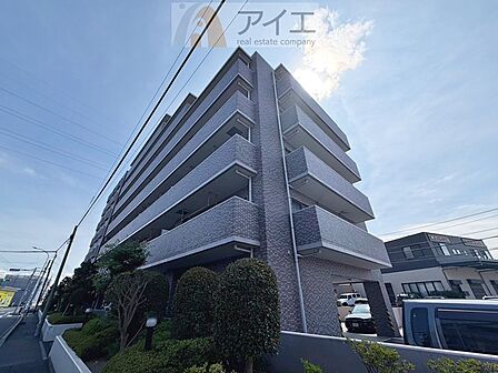 溢れる陽光でご家族の笑顔も輝く住まい