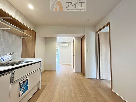 朝から日差しいっぱいの、明るい空間でのびのび過ごせます