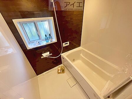 【施工例】明るい感じ、贅沢な雰囲気でより快適なバスタイム