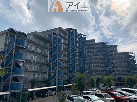 友人を呼びたくなるリノベーション済みのきれいな住まいです