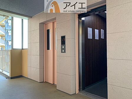 清掃も行き届いたエレベーターホール