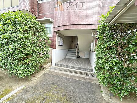 共用部の清掃・修理は管理員が実施