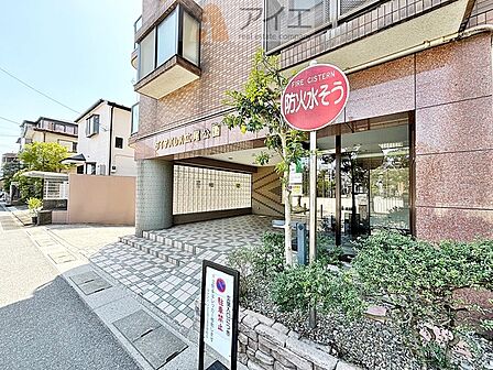 共用部の清掃・修理は管理員が実施