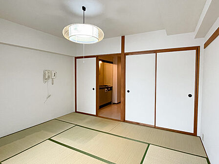 窓側から見たお部屋