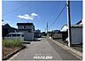 外観：前面道路含む現地写真