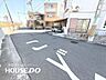 外観：前面道路含む現地写真