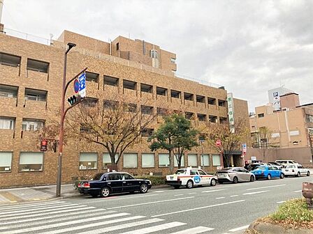医療法人 原三信病院 210m