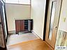玄関：（家具消し加工済み写真。）