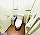 トイレ：（家具消し加工済み写真）温水洗浄便座付きのトイレ。