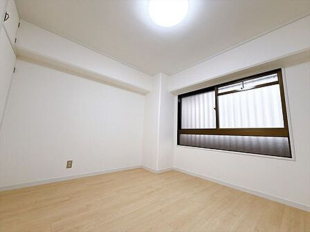 色合いに統一感のある、落ち着いた雰囲気のお部屋です。