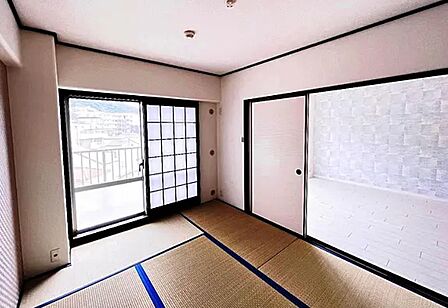 ６帖の和室は寝室にピッタリです♪