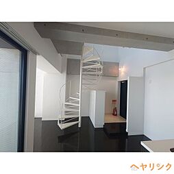 オズ　アロッジオ 5階ワンルームのリビング/ダイニング