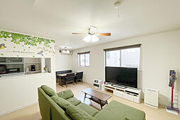 豊中市庄内幸町4丁目 4LDKのリビング/ダイニング