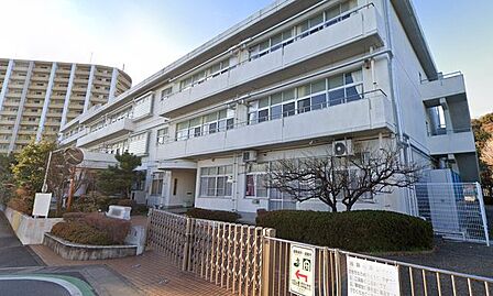 前羽小学校 130m