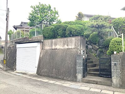外観:外観(道路から) 外観:外観(道路から)