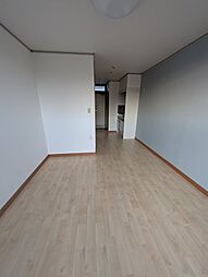 リバーサイドM 103 1階ワンルームのリビング/ダイニング