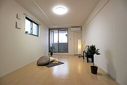 ニュー　ウェスト 201 2階1Kのリビング/ダイニング