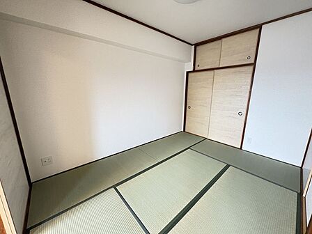 落ち着いた雰囲気が魅力の和室。リラックスできる空間で、客間や趣味の部屋としても活躍します！