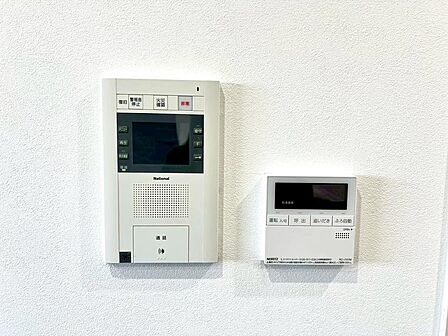 モニター付きインターホンと給湯リモコンを備え、日々の暮らしをより快適に。