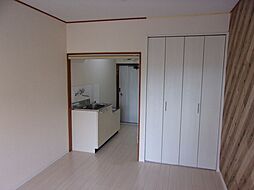 サンアベニュー国立 208 2階1Kのリビング/ダイニング