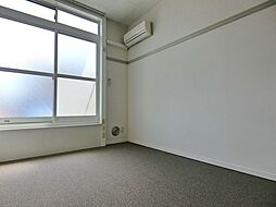 多摩都市モノレール 泉体育館駅 徒歩3分の賃貸マンション 1階ワンルームのリビング/ダイニング