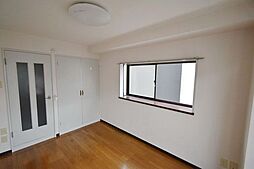 サザン・ウィング 401 4階1Kのリビング/ダイニング