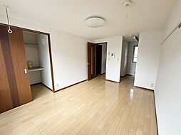 JR八高線 拝島駅 徒歩8分の賃貸アパート 2階1Kのリビング/ダイニング