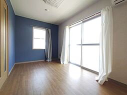 JR中央線 八王子駅 バス25分 工学院大学西停下車 徒歩1分の賃貸マンション 3階1Kのリビング/ダイニング