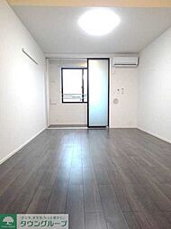 フォンターナ・ルチア 204 2階ワンルームのリビング/ダイニング