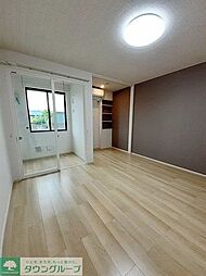 メゾン・ソレイユ 101 1階ワンルームのリビング/ダイニング