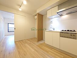 東京メトロ有楽町線 飯田橋駅 徒歩5分の賃貸マンション 4階1DKのリビング/ダイニング